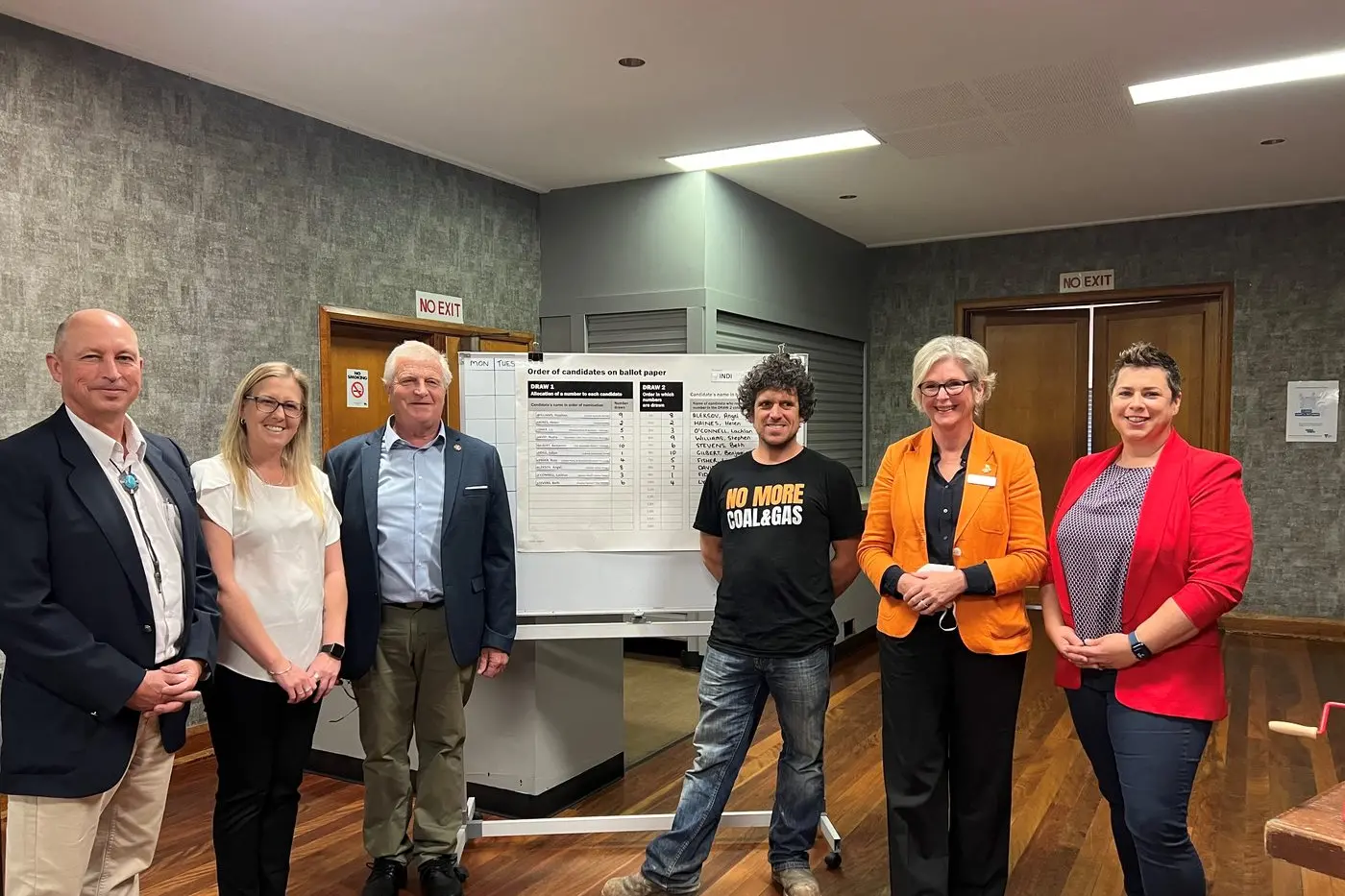 UP FOR THE CONTEST: Indi candidates who attended the ballot draw in Wangaratta last Friday were (from left) Dr Julian Fidge, Beth Stevens, Stephen Williams, Benjamin Gilbert, Helen Haines and Nadia David. PHOTO: Jeff Zeuschner  Id:23836