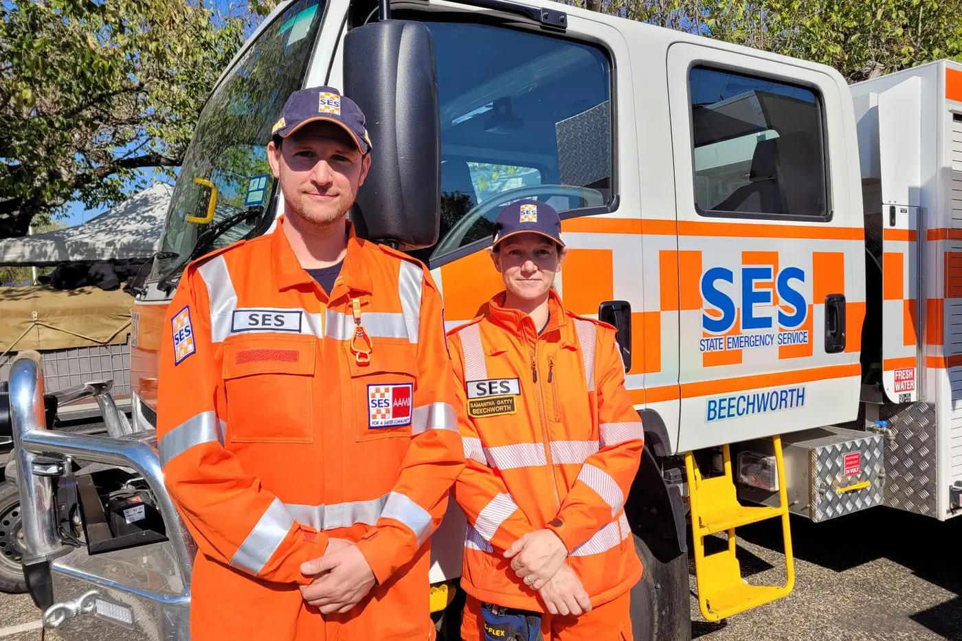 ENJOY CHALLENGES: Beechworth SES volunteers Chris Novak and Samantha Getty spoke about the vital role of SES and volunteers at Saturday\\u2019s Beechworth farmers Market. PHOTO: Coral Cooksley