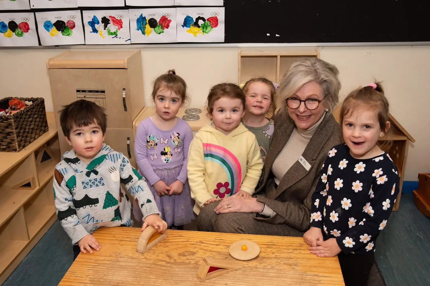 INVESTING IN THE FUTURE: Indi Independent federal MP Helen Haines met (from left) Will Steer, Bonnie Walker, Chloe Roberts, Luna Leonard and Vera Shaw at the Wangaratta Children\\'s Service Centre last week. PHOTO: Kurt Hickling 