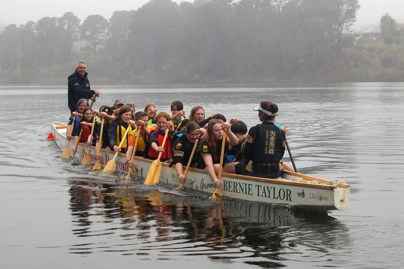 Local Scouts go dragon boating on Lake Sambell
