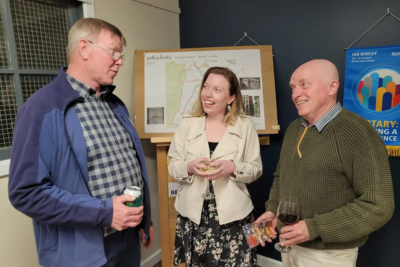 GREAT CHAT: Beechworth Rotary Club president John Strang (left) with RYLA participant Laura Bell with guest speaker Dr Tony McDonald at the recent talk about Stanley\\'s new walks. PHOTO: Coral Cooksley