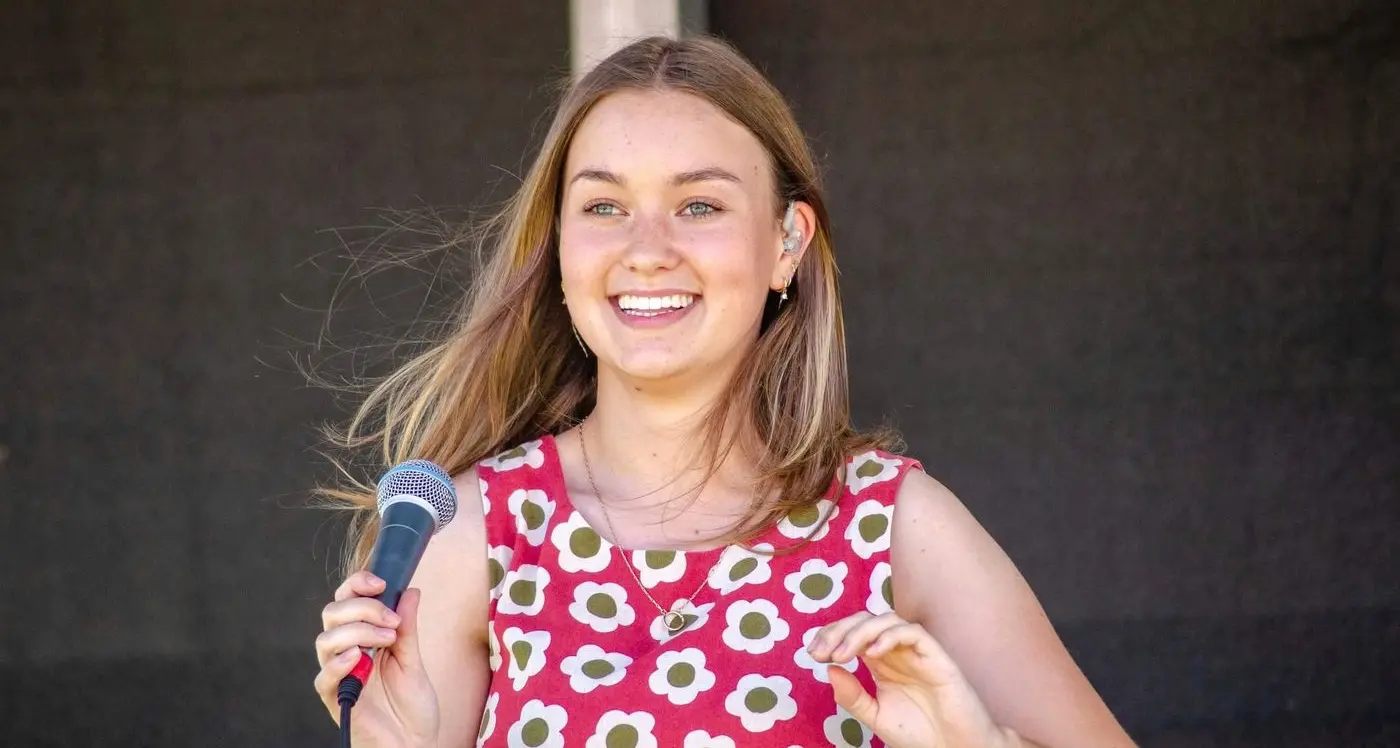 Indigo Interview: Singing with a big heart