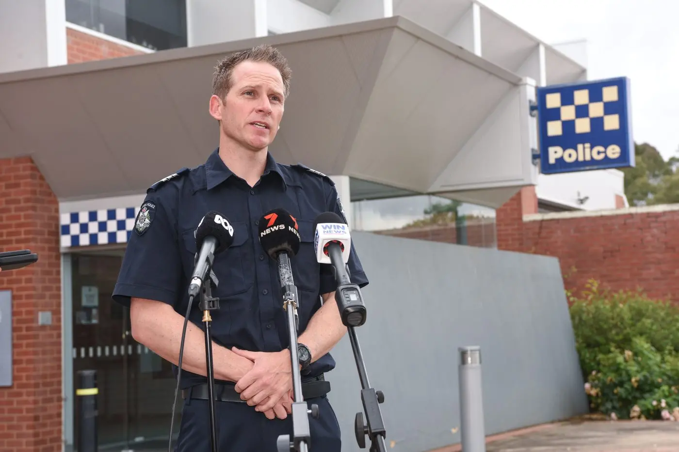 A TRAGIC ACCIDENT: Sergeant Shaun Hillier of Wangaratta Highway Patrol addressed the media following a \"freak accident\" involving a fallen tree branch at Yarrawonga Tuesday night, which killed at 45-year-old Yarrawonga man. PHOTO: Kurt Hickling