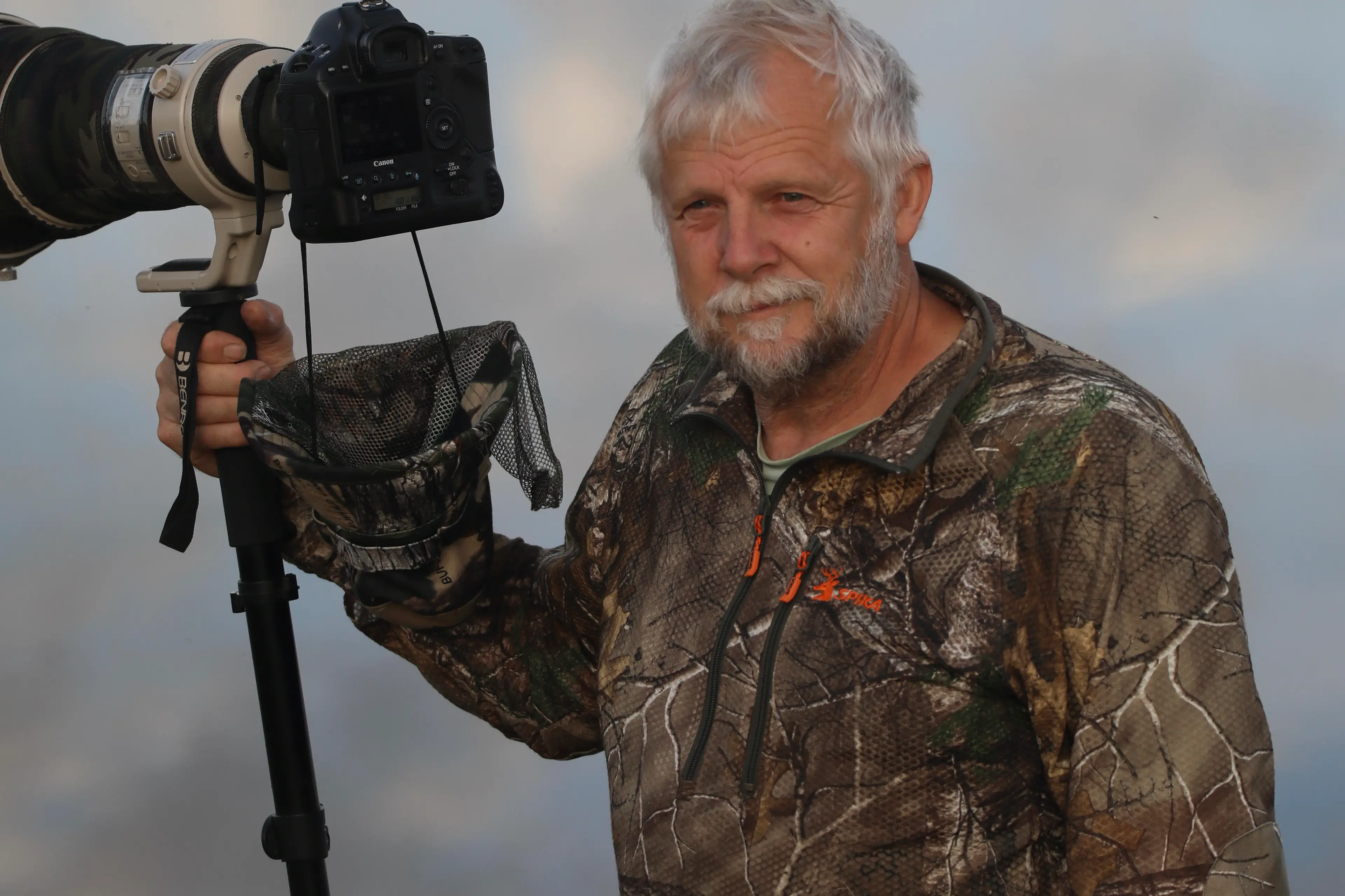 <p>PASSION: Rutherglen photographer Paul Blake travels from central NSW to Southern Victoria and Tasmania to photograph birds.</p>\\n