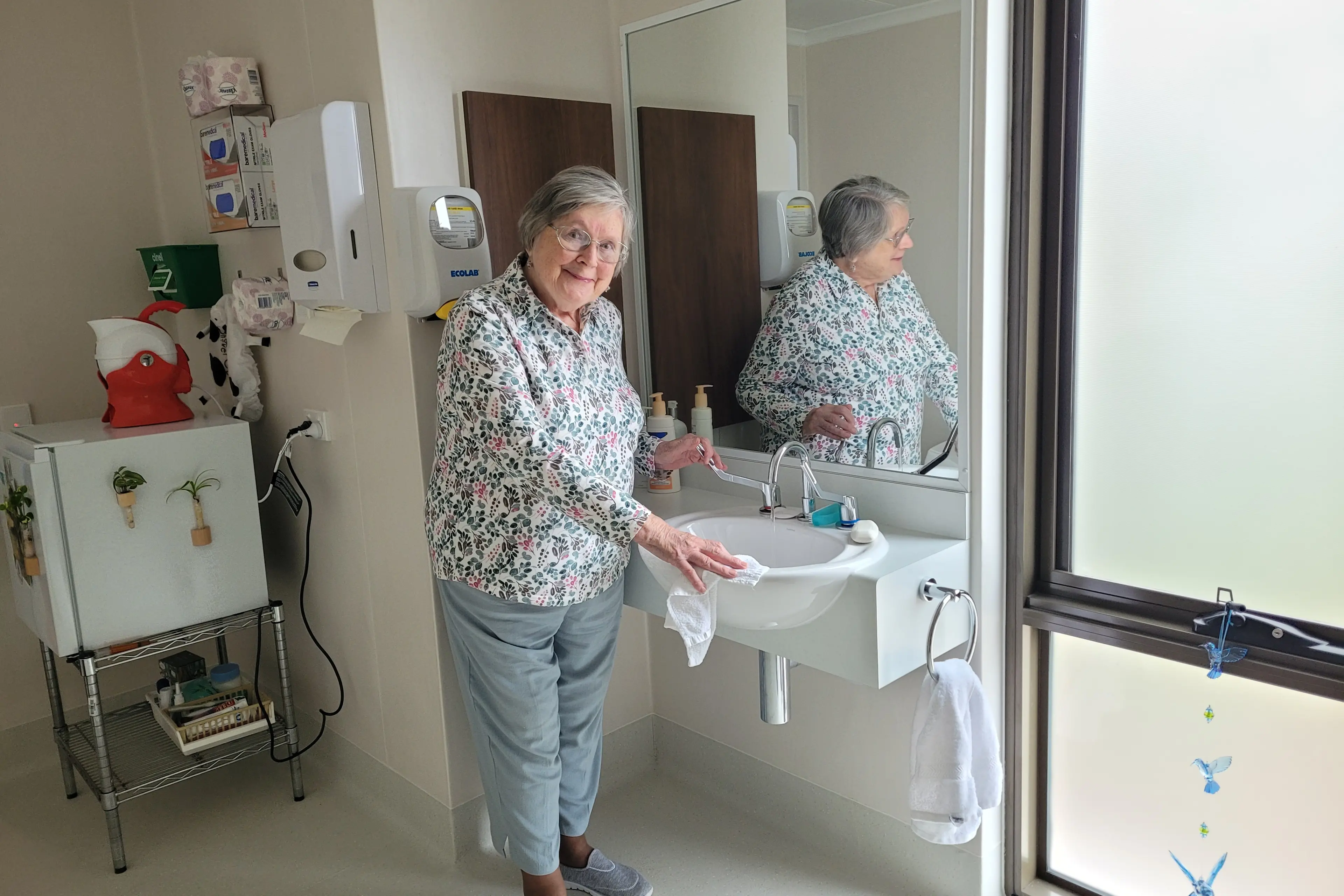 <p>THRILLED: Stringybark aged care resident Beverley Heyes loves her new modern ensuite with its safety features. PHOTO: Coral Cooksley</p>\\n