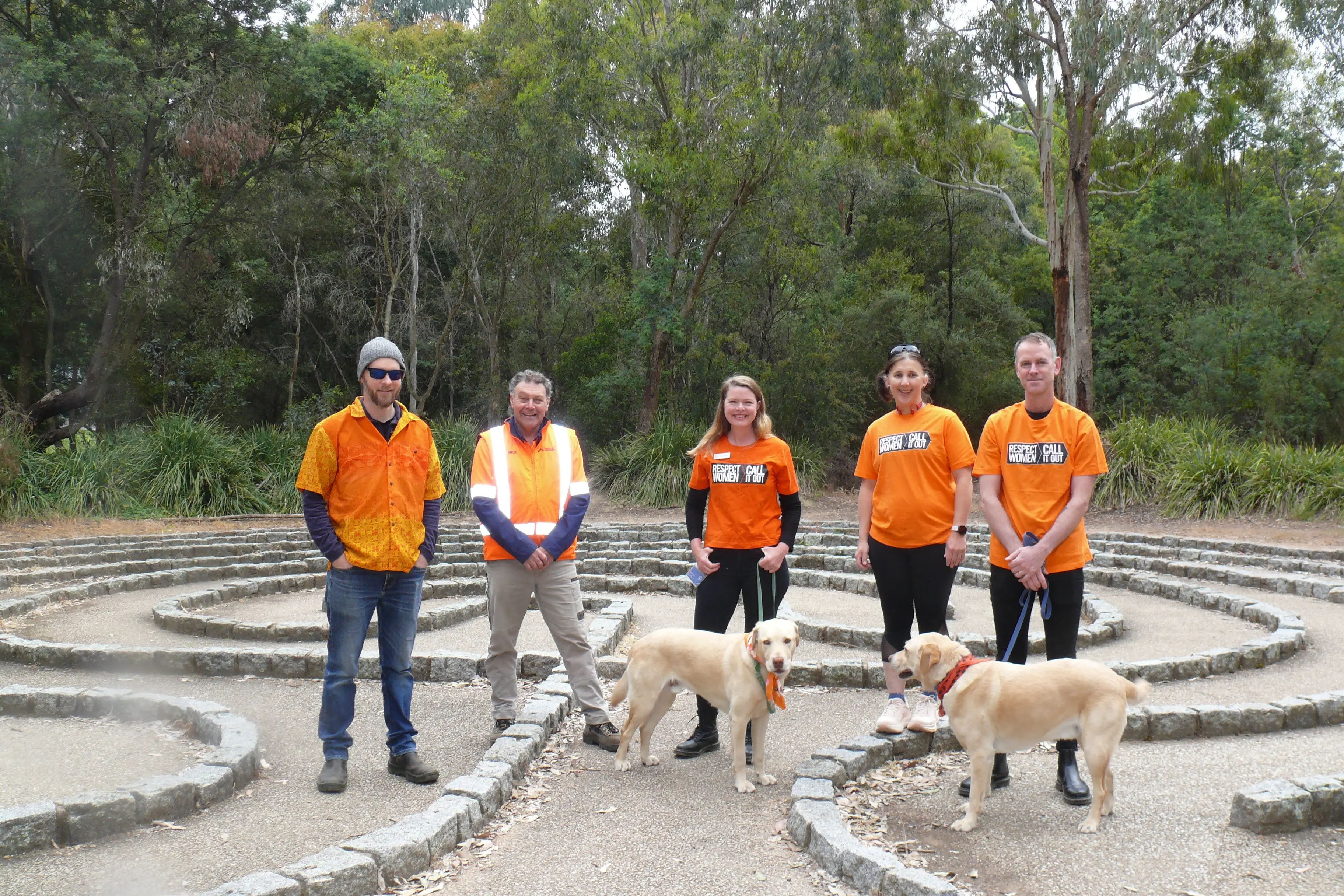 <p>UNITED FRONT: Andrew Croft (left), Mick Jowett, Kate O\\u2019Toole, Bernadette McCann and Daniel Rennick stand together where the Beechworth walk will begin on 29 November. PHOTO: Sage Davidson</p>\\n
