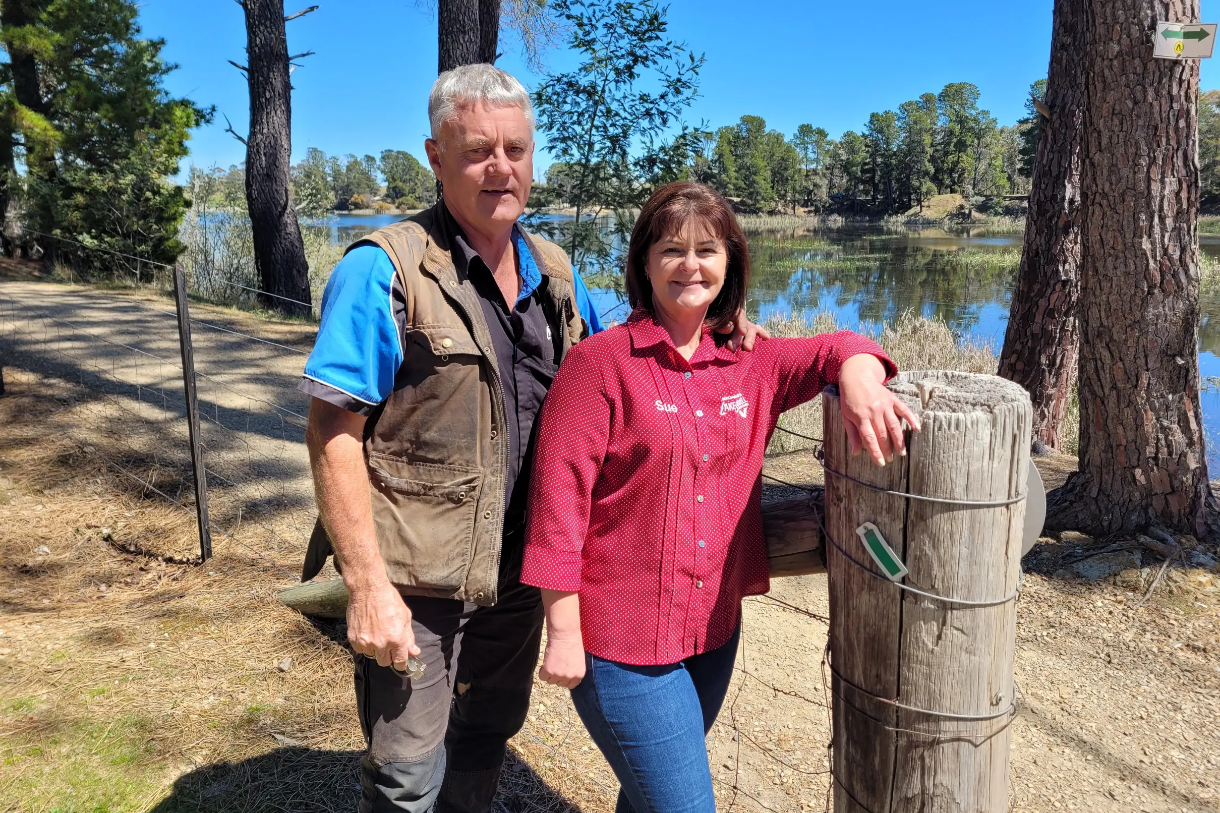 <p>TREASURED MEMORIES: Lake Sambell Caravan Park\\u2019s long time lessees Sue and Roger Humphris have made a valuable contribution to Beechworth\\u2019s tourism with many friendships made along the way. PHOTO: Coral Cooksley</p>\\n