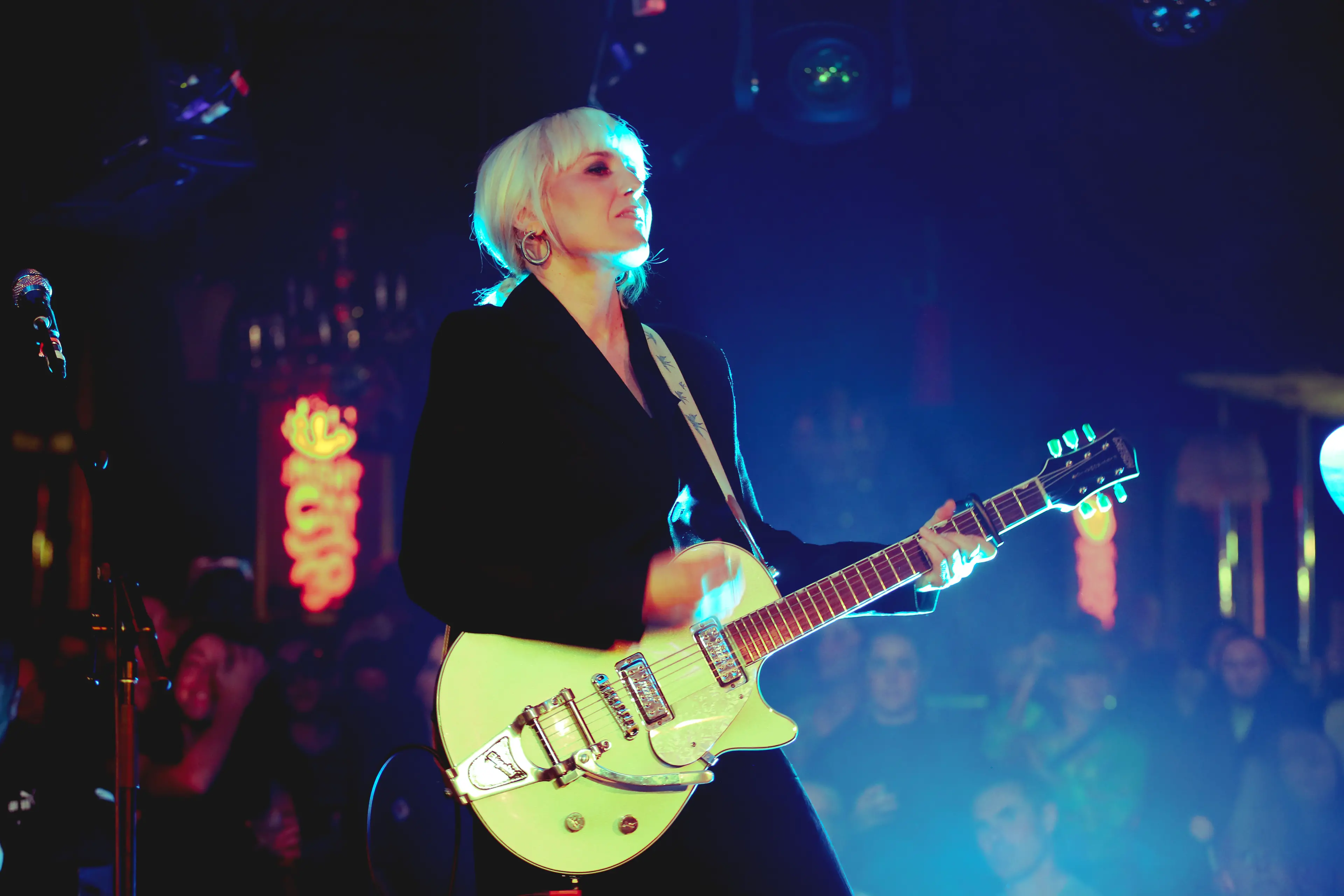 <p>OPPORTUNITY KNOCKS: Emerging songwriters and creatives around Indigo Shire have a rare chance to learn from Liz Stringer - one of Australia\\u2019s most celebrated storytellers. PHOTO: Lisa Businovski</p>\\n