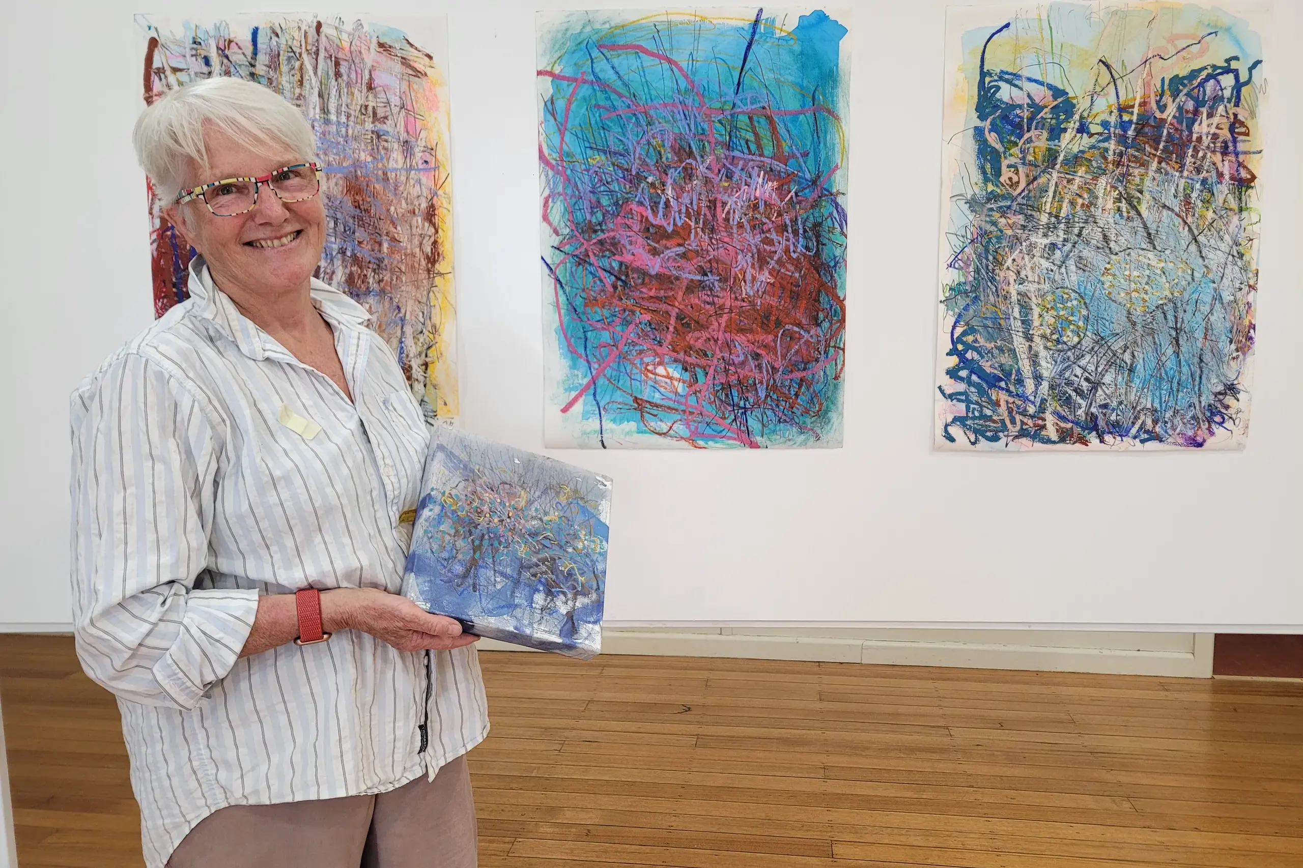 <p>CREATIVE: Stanley artist Janet Sutherland with some of her works to be showcased at this weekend\\u2019s pop-up art show at the Stanley Memorial Hall. PHOTO: Coral Cooksley</p>\\n