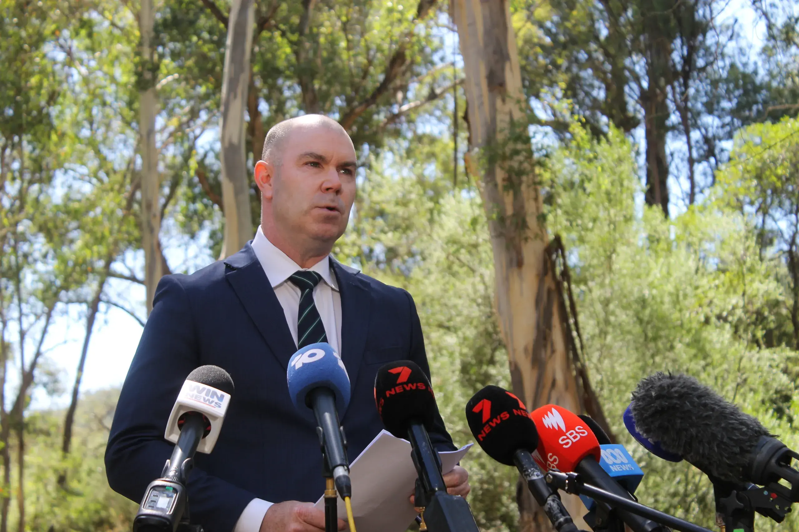 <p>WILL NOT STOP: Detective Inspector Adam Tilley says police were hopeful a five-day would uncover evidence of Dezi Freeman within the Mount Buffalo National Park. PHOTO: Phoebe Morgan</p>\\n