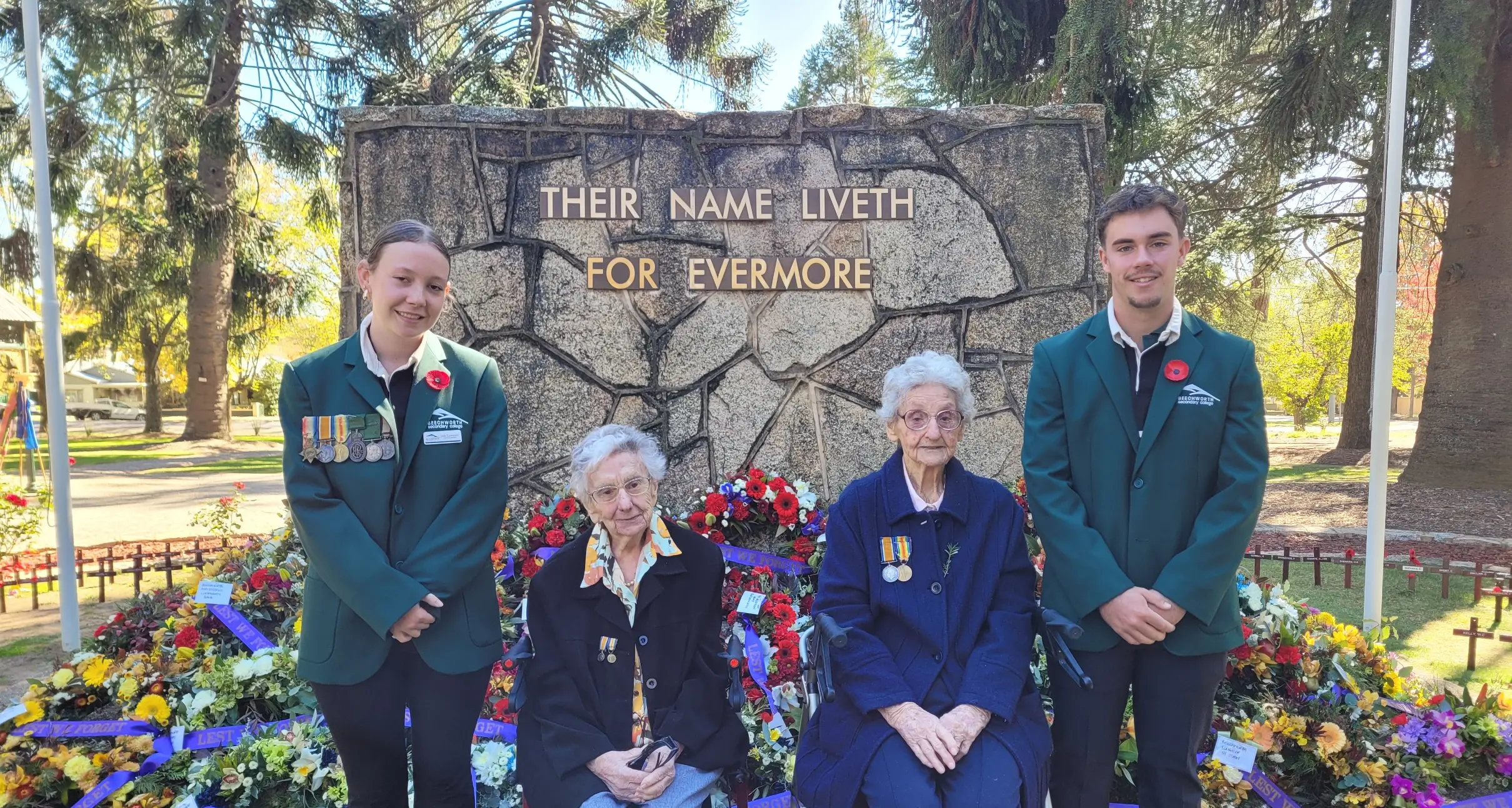 Lest We Forget: Large crowds commemorate ANZAC Day in Beechworth