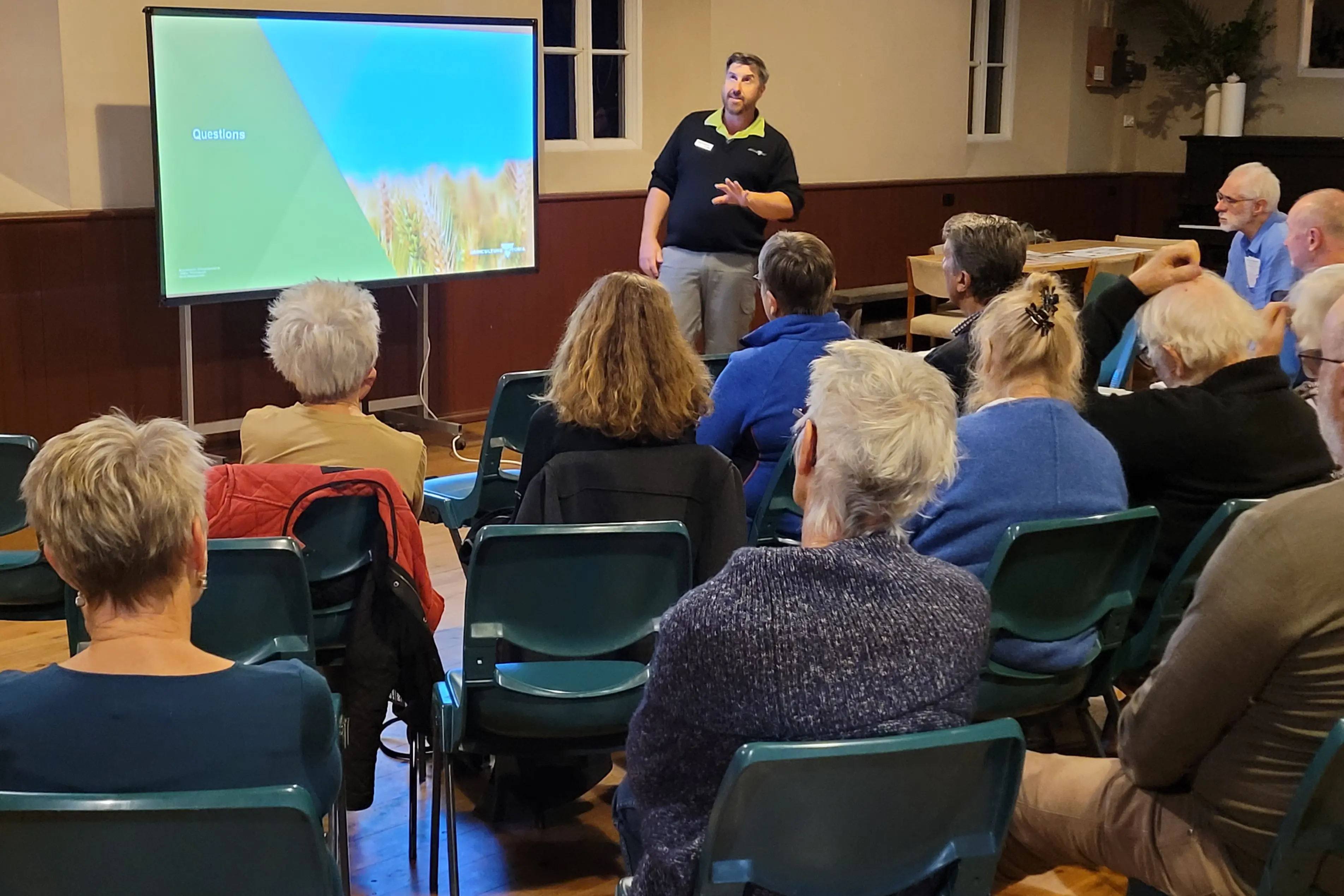 <p>ALL EARS: Locals learned about various rabbit control measures and strategies at an information evening hosted by the Ovens Landcare Network recently held in Beechworth. PHOTO: Coral Cooksley</p>\\n