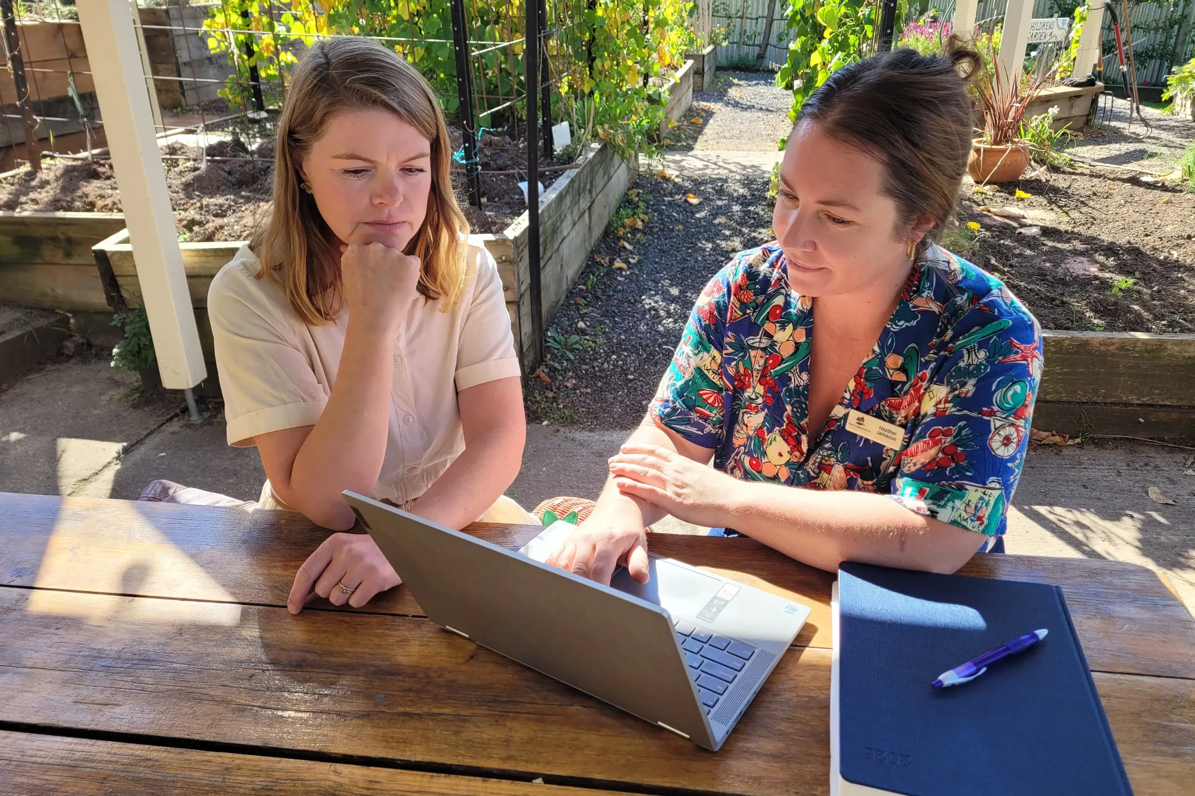 <p>TEAM EFFORT: Some of the team members Indigo Shire Council\\u2019s Kate O\\u2019Toole (left) and Quercus Beechworth\\u2019s Heather Jameson have helped to organise next week\\u2019s volunteer event. PHOTO: Coral Cooksley </p>\\n