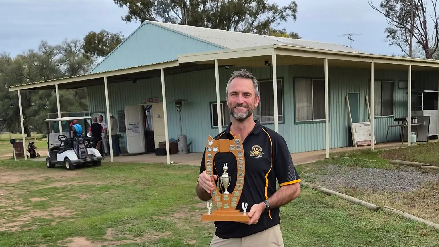 Field wins NEDGA Sandgreen Championships from fellow Beechworthians