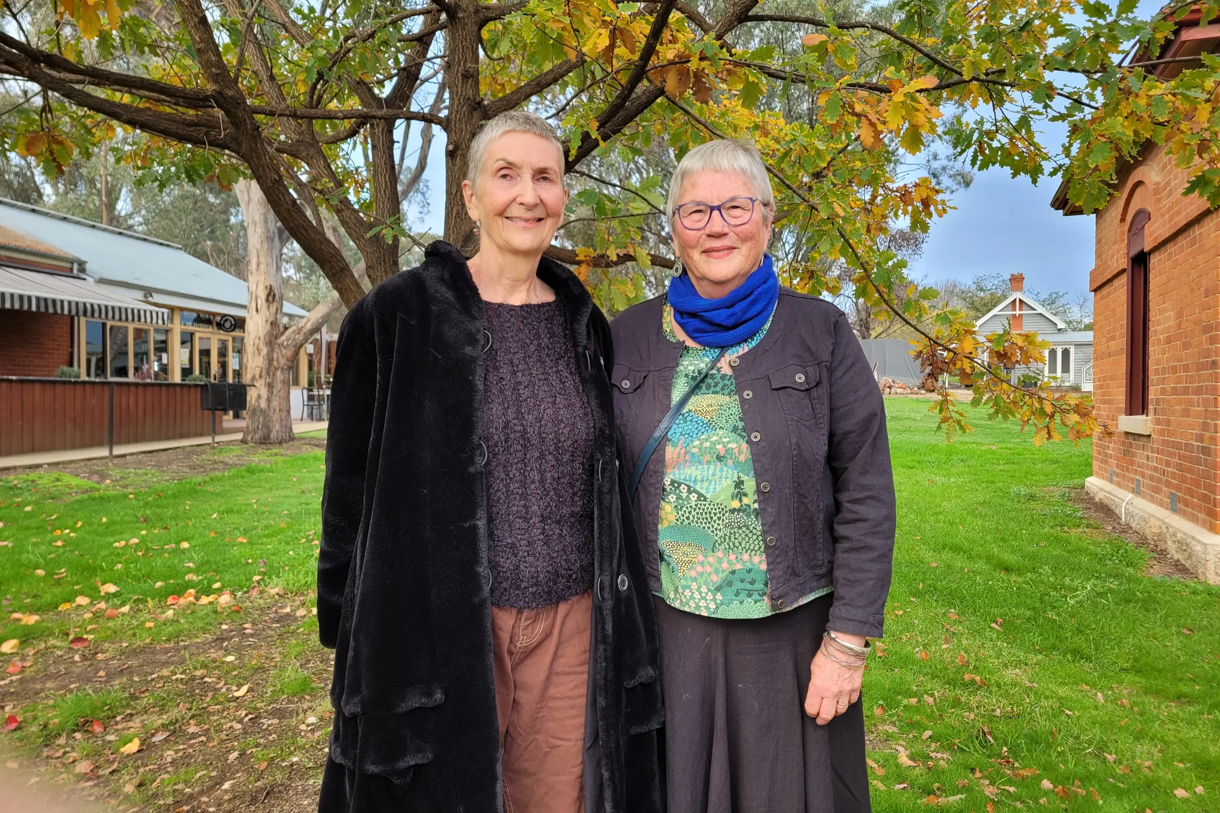 <p>TAKING PART: Wooragee Landcare members Karen Bowley (left) and Sue Brunskill will be among other Landcare groups in Melbourne next week to showcase the group\\u2019s work. PHOTO: Coral Cooksley</p>\\n