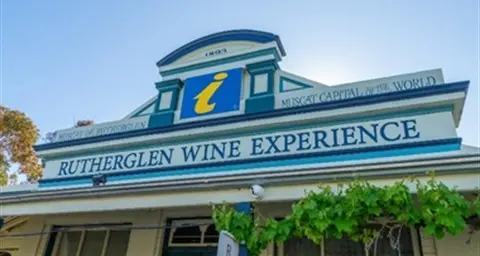 Council and winemakers celebrate return of wine sales to the Rutherglen Wine Experience Centre