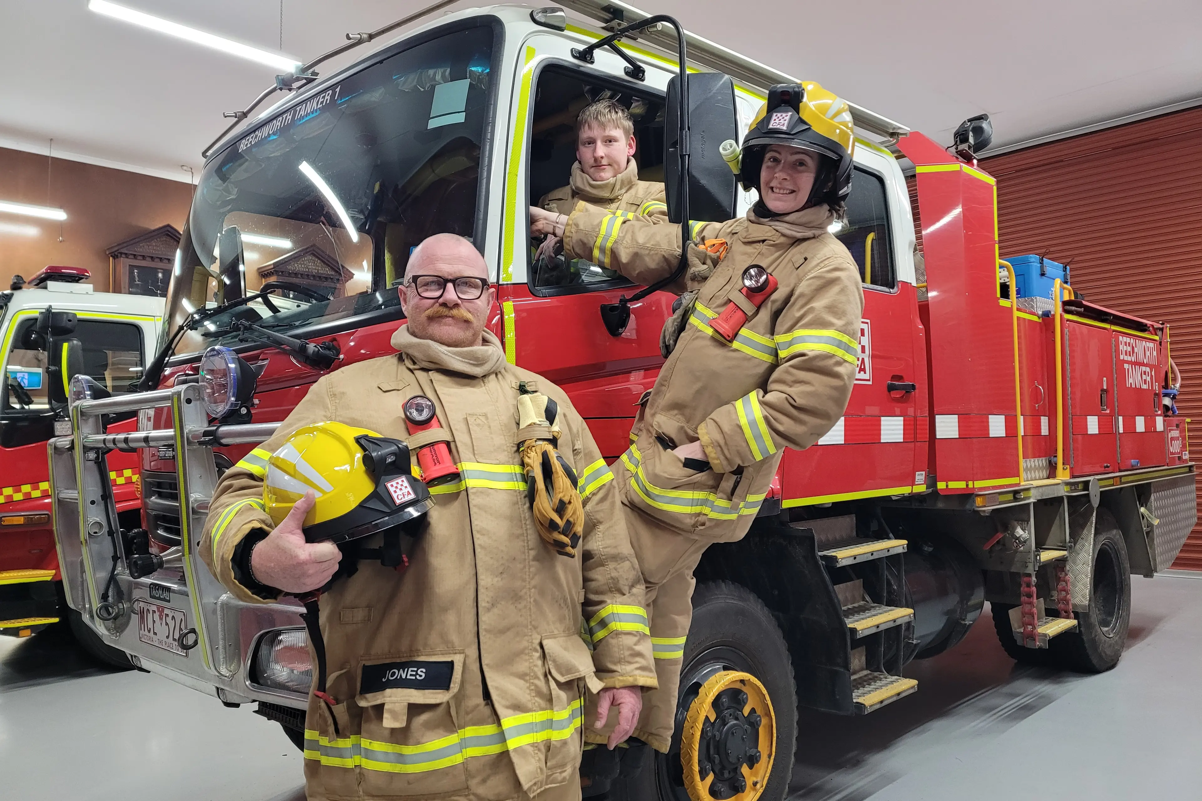 <p>BIG CLIMB AHEAD: Beechworth Fire Brigade\\u2019s three out of four volunteers Damian Jones (left), Flynn Ackland and Hannah Hunt taking part in the Melbourne Firefighter Stair Climb in September, PHOTO: Coral Cooksley</p>\\n