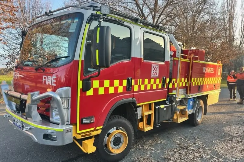 <p>BRAND-NEW: Wooragee Fire Brigade volunteers recently took delivery of a brand-new Isuzu Light Tanker.</p>\\n