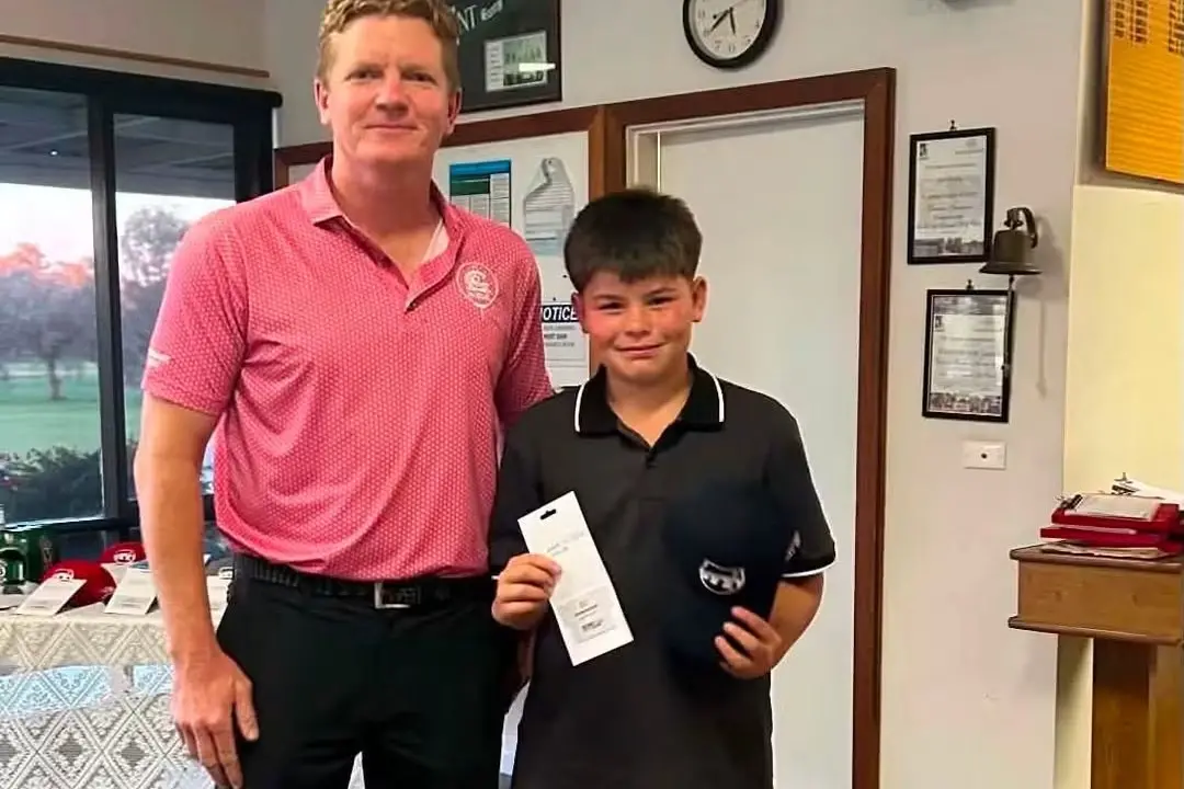<p>IN FORM: Ashton Leary (right) alongside Avenel captain Jared Smith last Sunday after Ashton won the junior event at the Avenel tournament on a countback.</p>\\n
