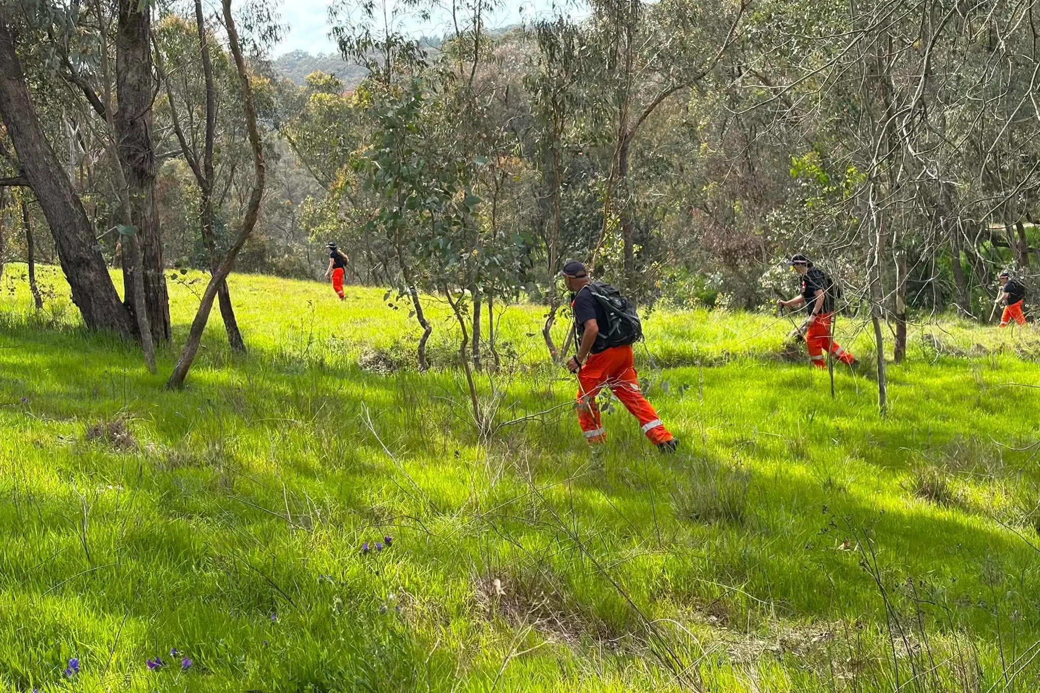 <p>COVERING THE TRACKS: Beechworth and Bright VICSES units were involved in the successful search and rescue of an Albury man last week. PHOTO: Beechworth VICSES Unit</p>\\n