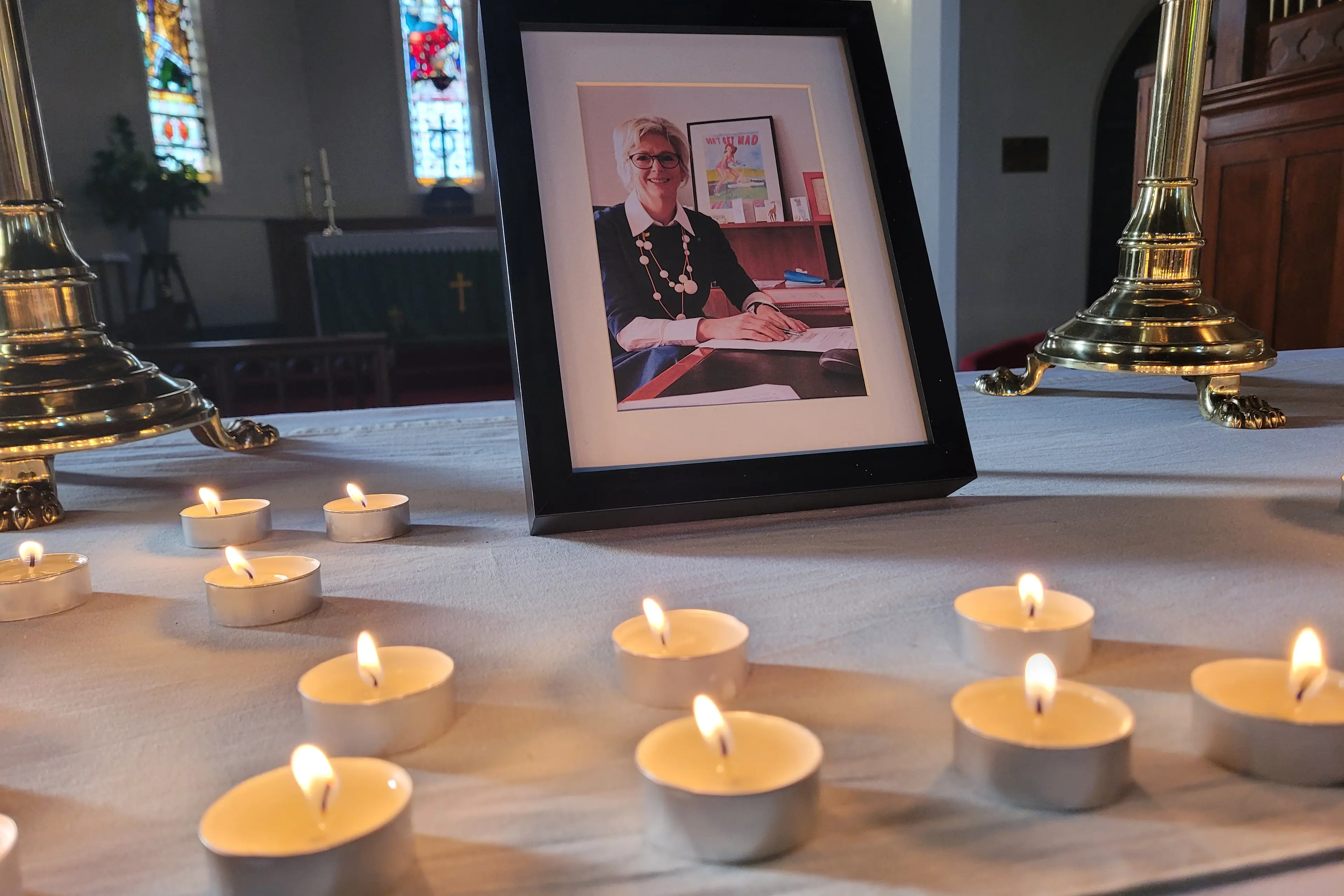 <p>SHINING LIGHT: Beechworth and wider community members gathered at a local vigil on Tuesday evening for Helen Haines. PHOTO: Coral Cooksley</p>\\n