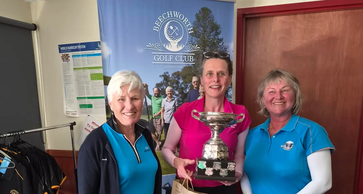 Myrtleford women take home Beechworth Women's Bowl