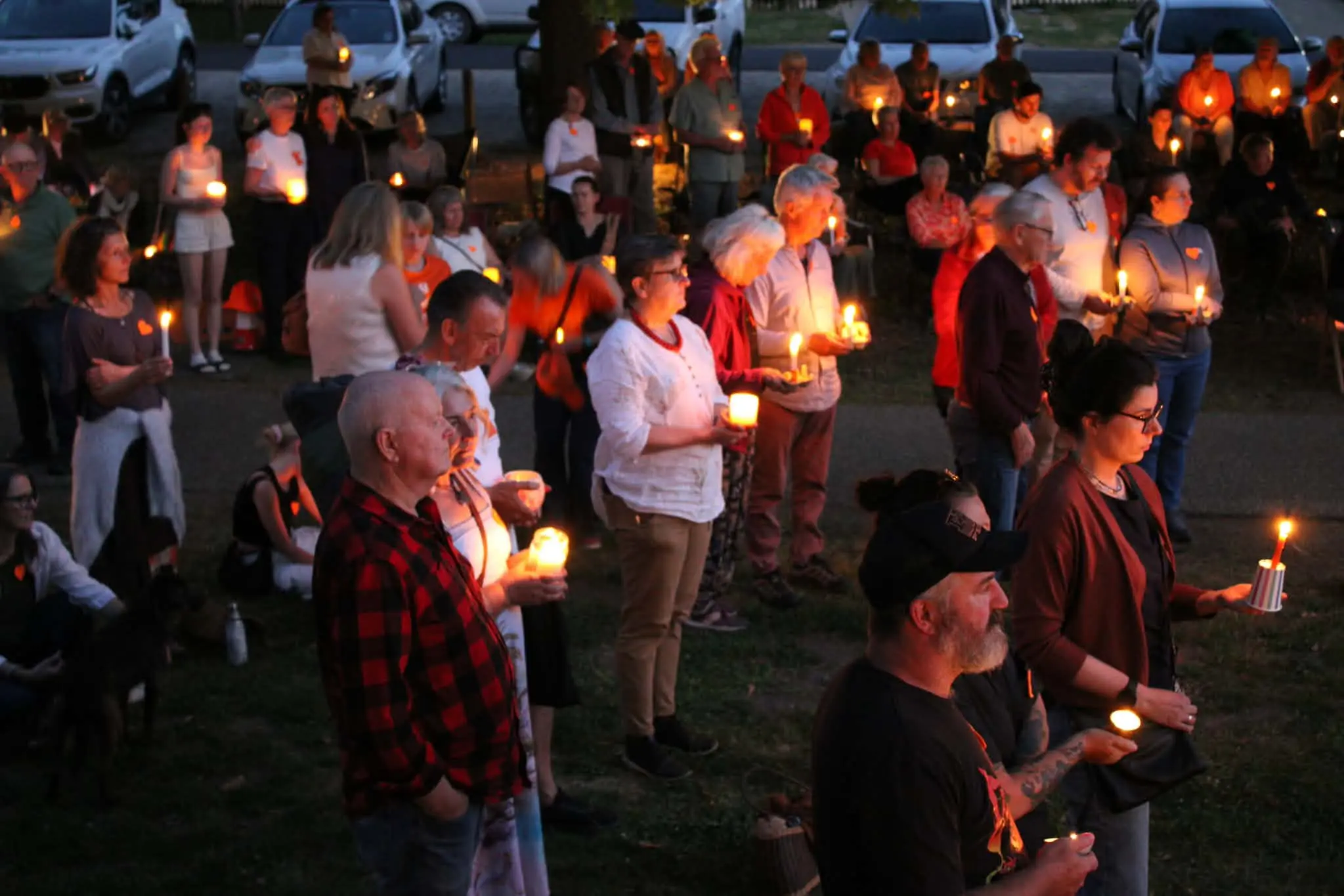 <p>LIGHTING HOPE: Around 250 people gathered in Beechworth on Friday night for a candle light tribute for Helen Haines. PHOTO: Amy Schilling</p>\\n